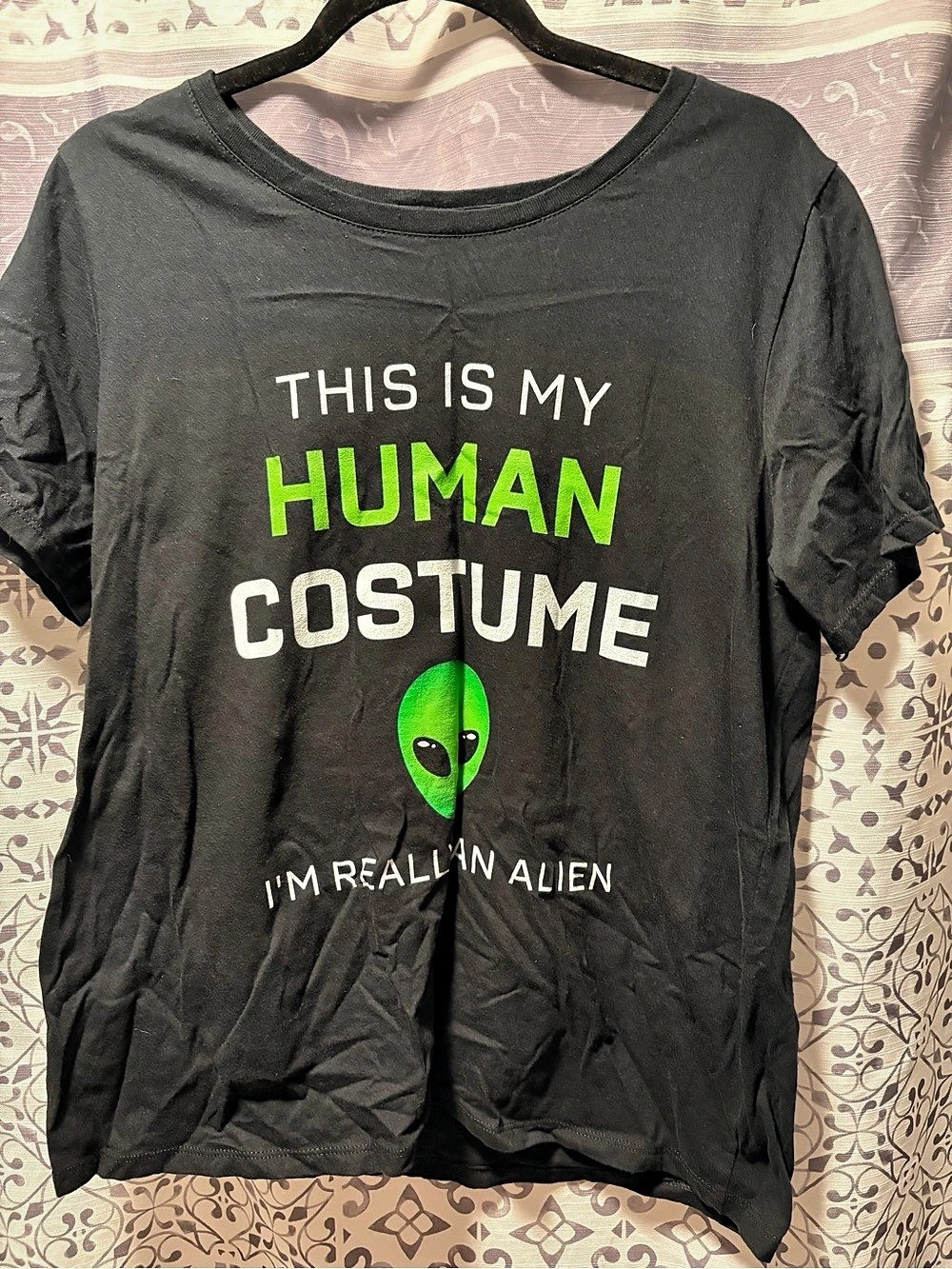 Alien Halloween Party Items - Picture 1 of 8